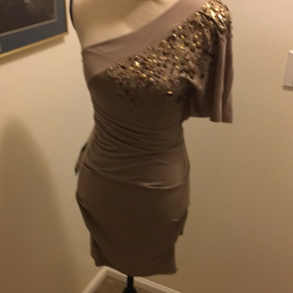 BEBE NWT sexy one shoulder dress - Picture 3 of 8